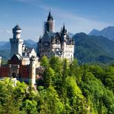 Красивый замок в горах Бавария