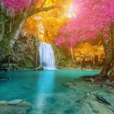 Разноцветный водопад